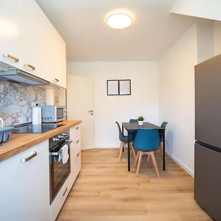 Daire Moderne Monteur- Und Familienwohnung Auf Zeit In Sued