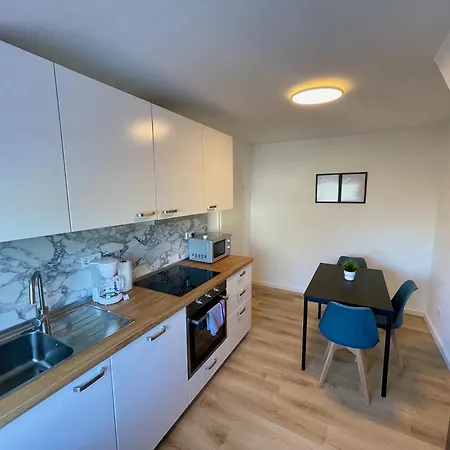 Wohnen Auf Zeit, Auguststraße 11a Apartment