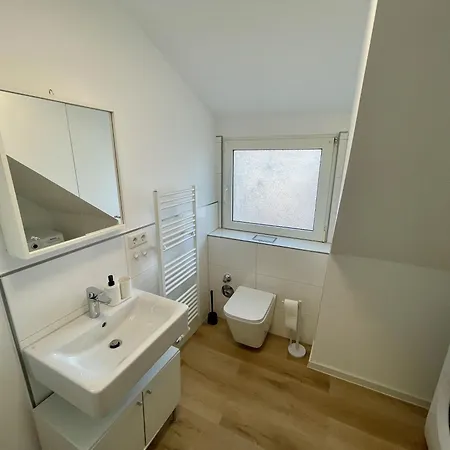 Moderne Monteur- Und Familienwohnung Auf Zeit In Sued Апартаменты Ремшейд