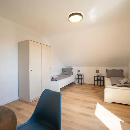 Wohnen Auf Zeit, Auguststraße 11a *