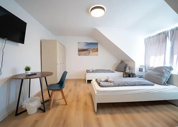 Moderne Monteur- Und Familienwohnung Auf Zeit In Süd Apartamento